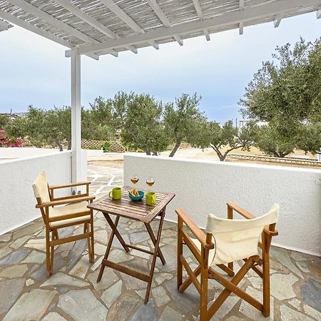 Alisea Resort Kímolos Екстериор снимка