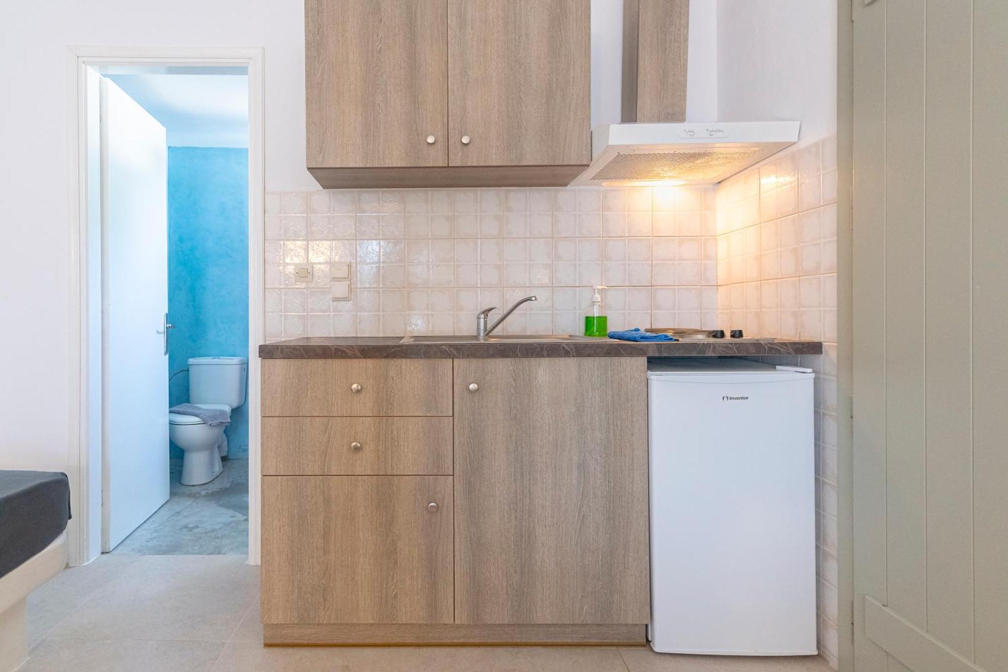 Alisea Resort Kímolos Екстериор снимка