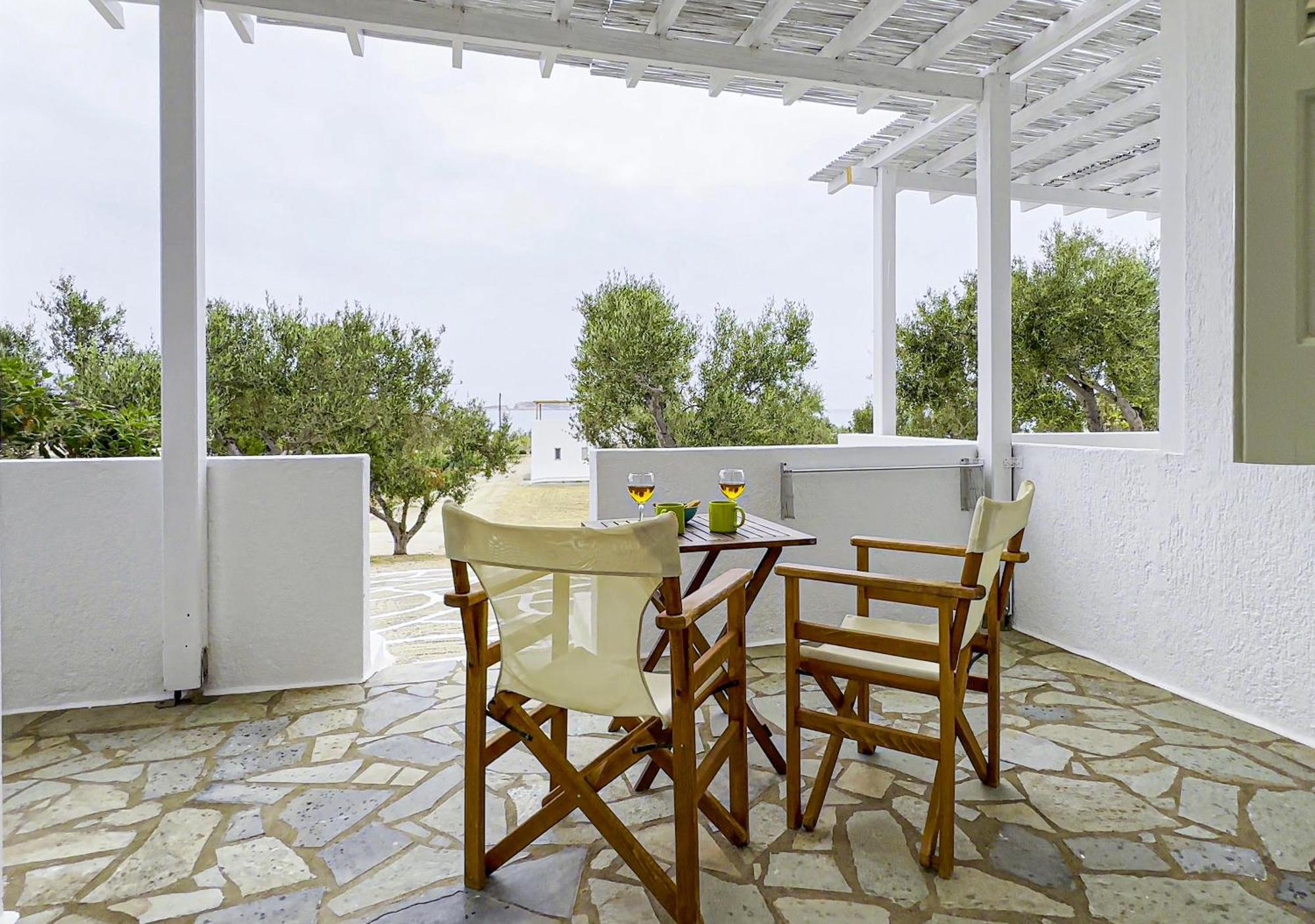 Alisea Resort Kímolos Екстериор снимка