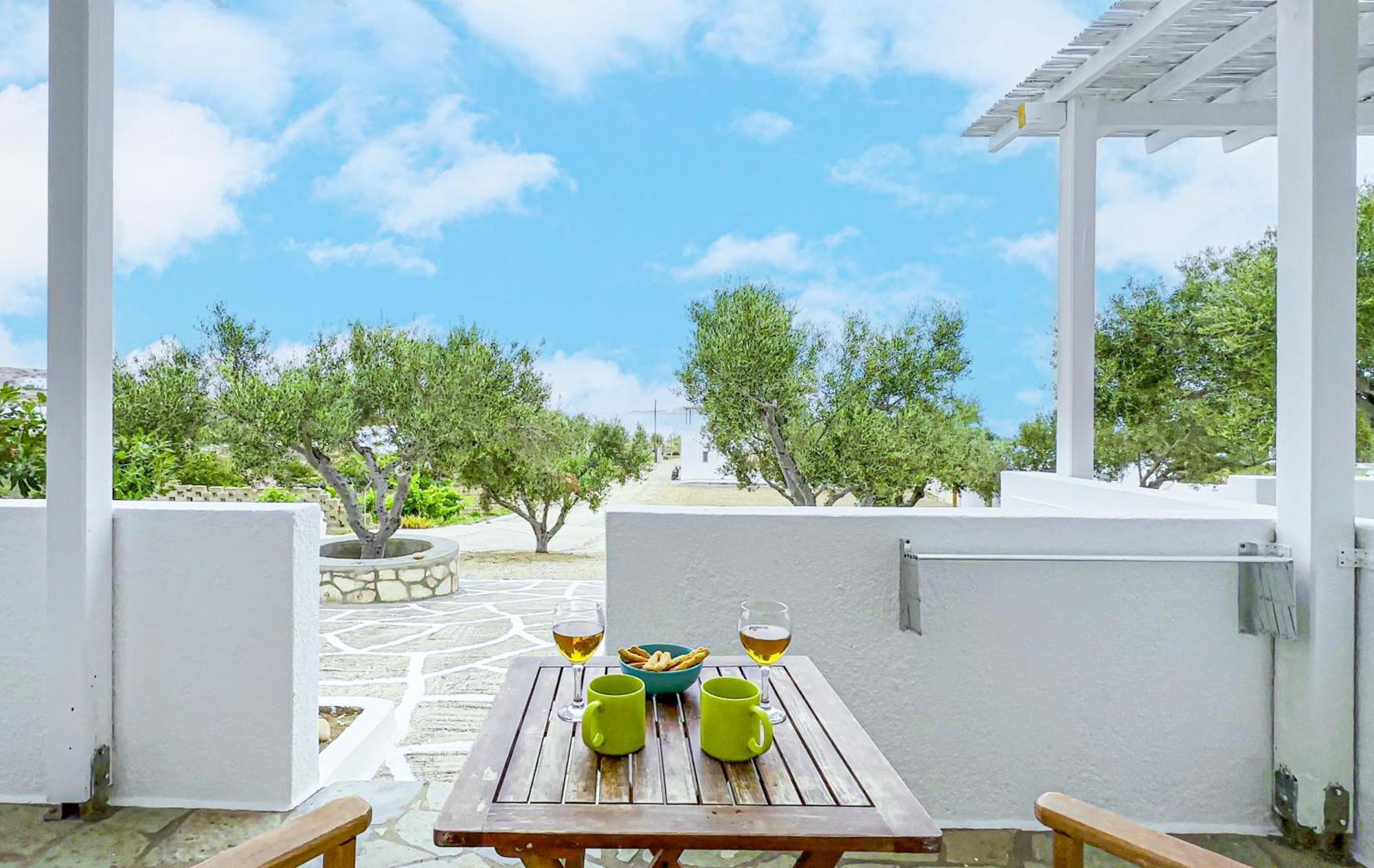 Alisea Resort Kímolos Екстериор снимка